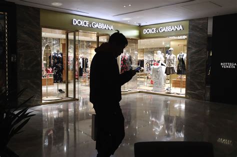 За что в Китае объявили бойкот Dolce & Gabbana